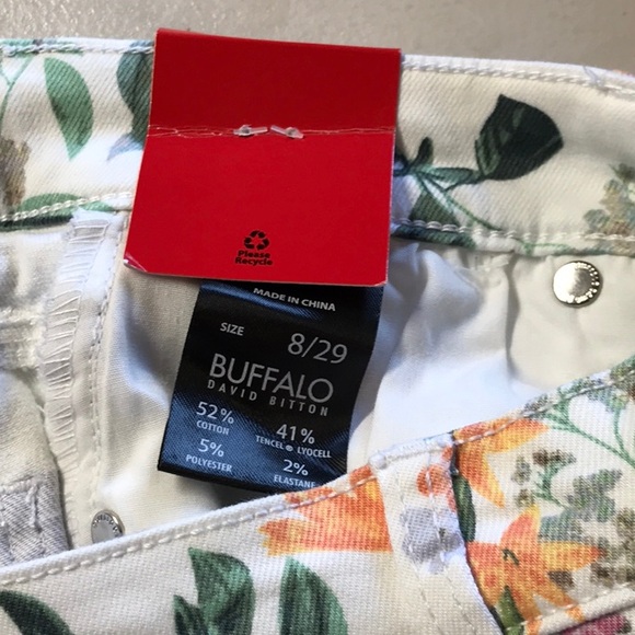 Buffalo brand ladies jeans. Floral print size 8/29. - Picture 4 of 6